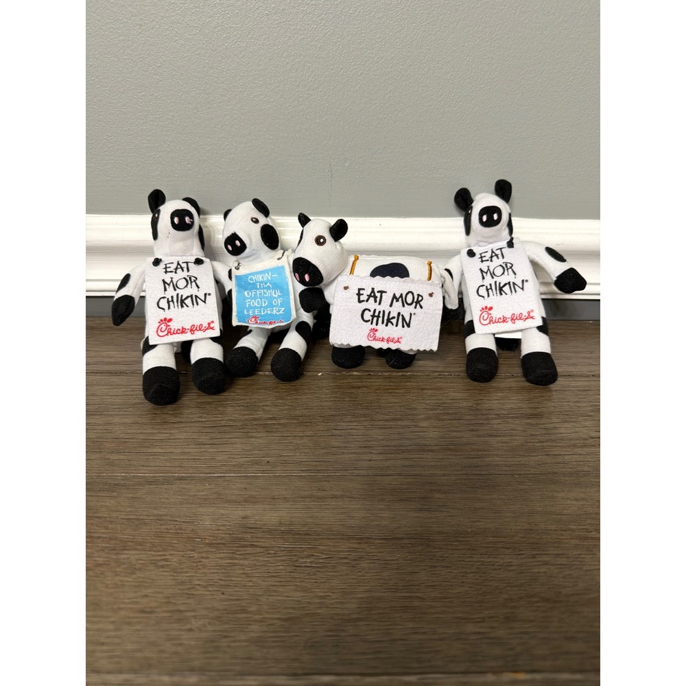 Chick-fil-A Eat Mor Chikin Stuffed Plush Cow Set 4